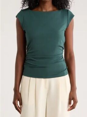 DR2 • NWT $55 USD Sleek Boatneck Cap-Sleeve Top in Deep Green PTP 18”-21”